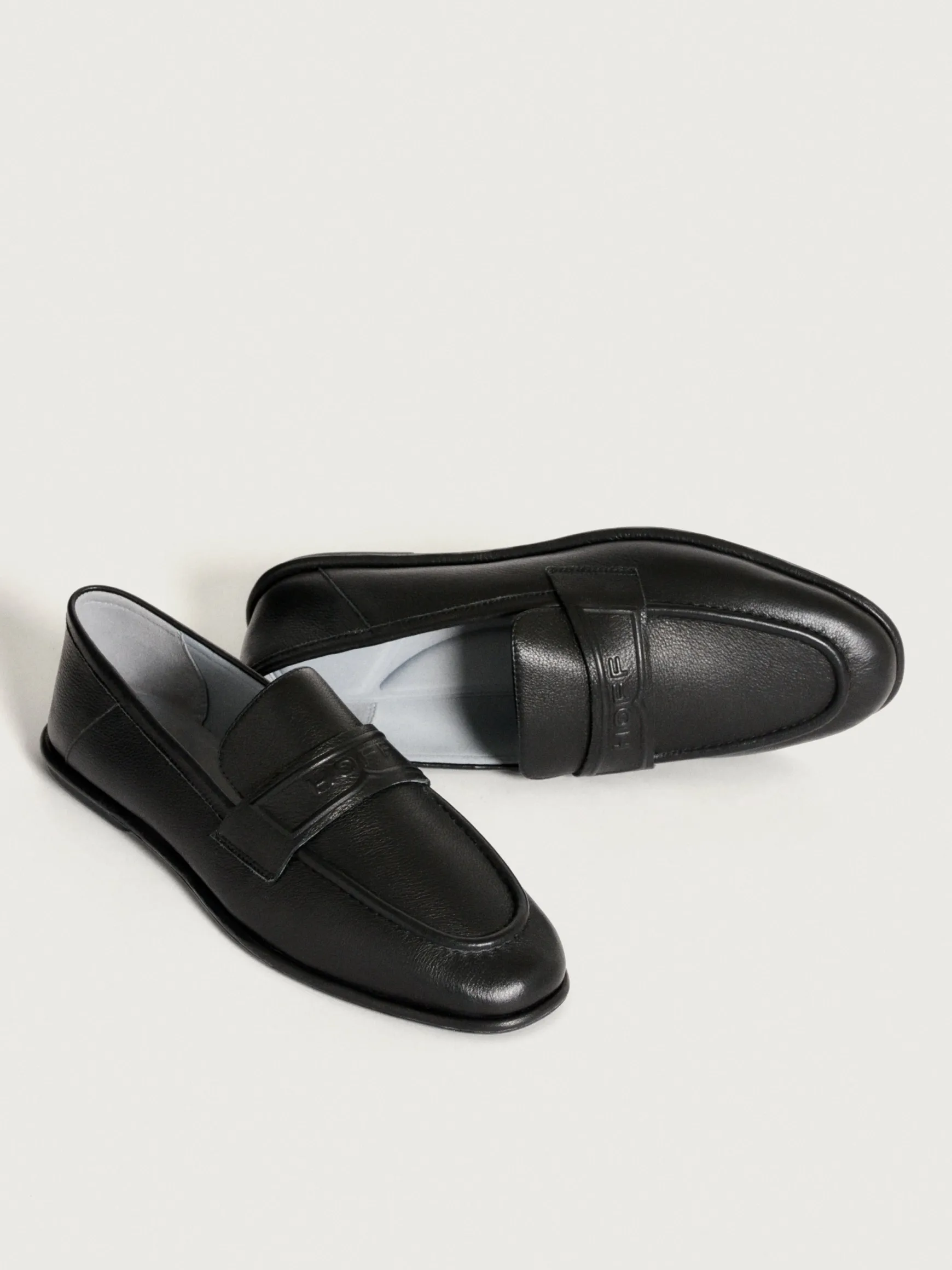 APOLLO BLACK LOAFER